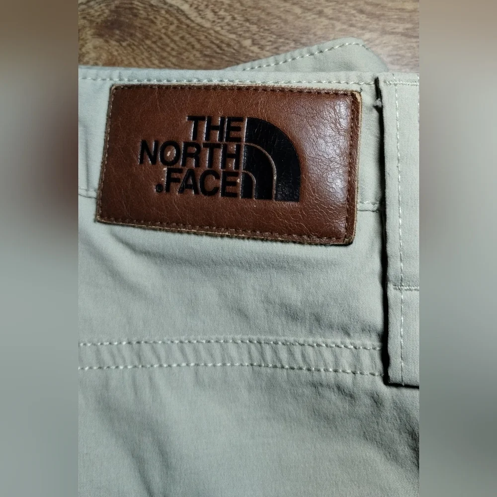 The North Face Men's Khaki Chinos  (40)